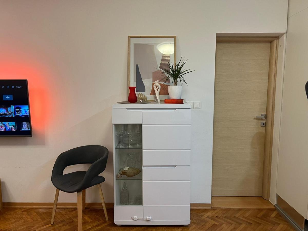 Mm Split Apartment - 5 Min By Car To The Beach & City Center - Free Public Parking Exterior foto